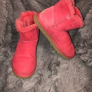 UGG Mini Bailey Button